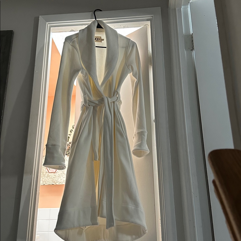 UGG Women's Ivory Robe - Picture 4 of 9